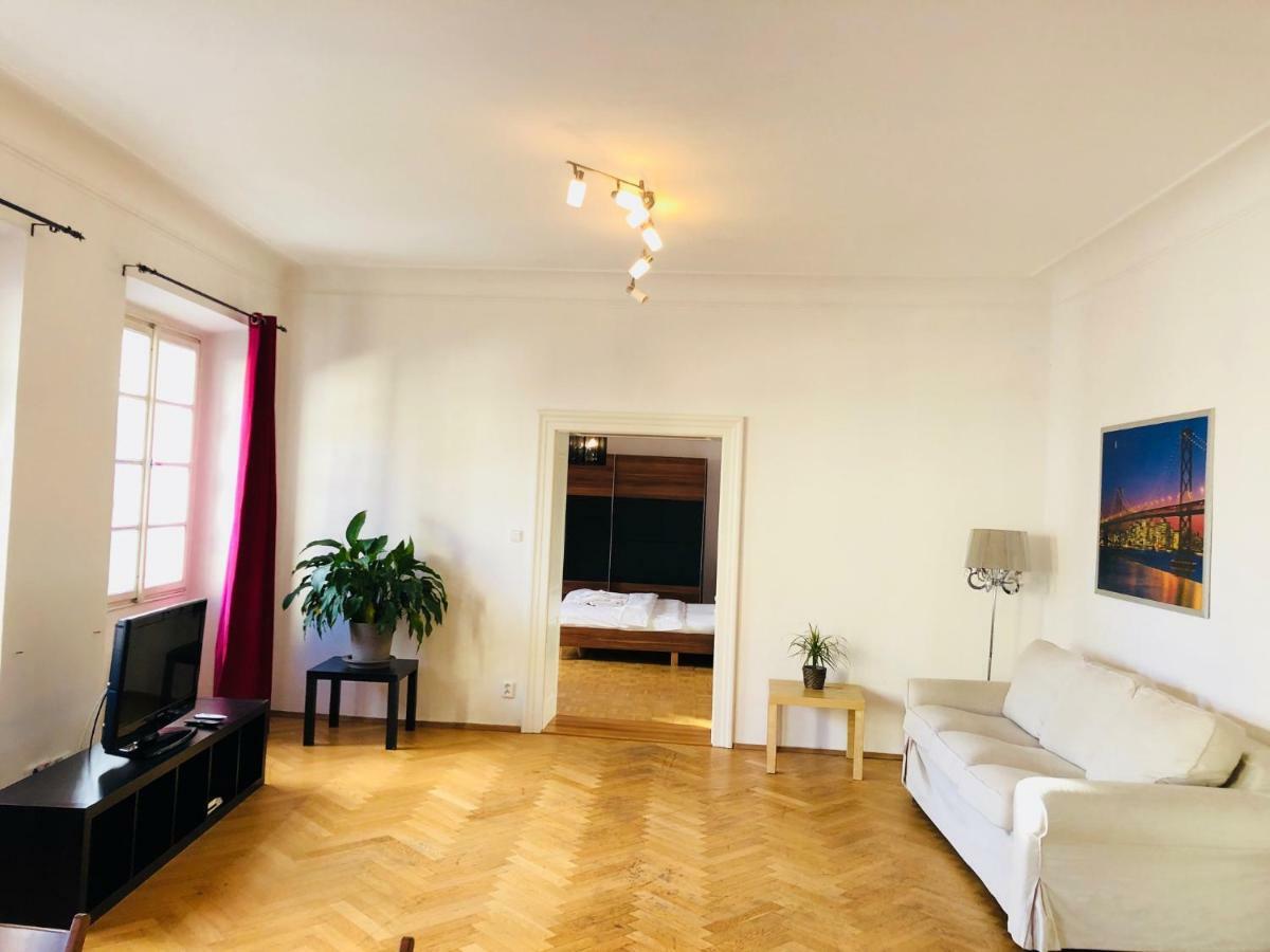 Apartment Royal Road Ii Prague